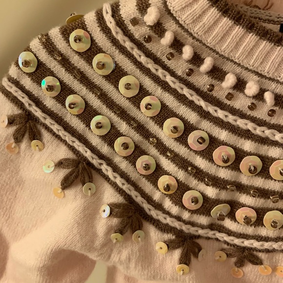 Cardigan with sewn sequins and fashioned knots - Picture 3 of 3